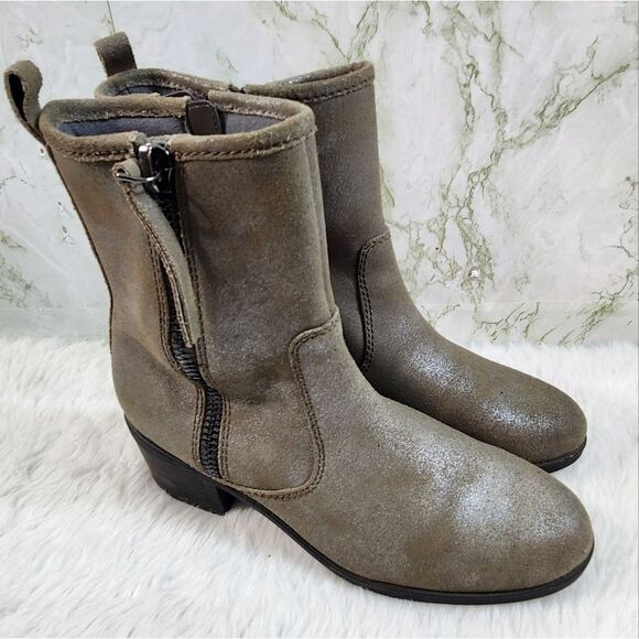 Clarks Shoes - Clarks Soft Cushion Heeled Boots